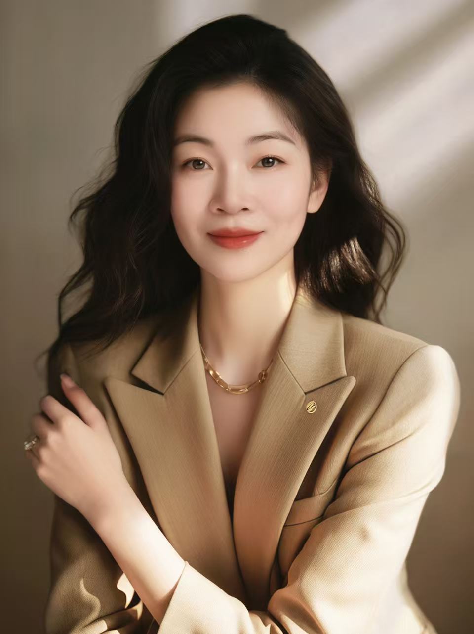 廖麗娜 女士